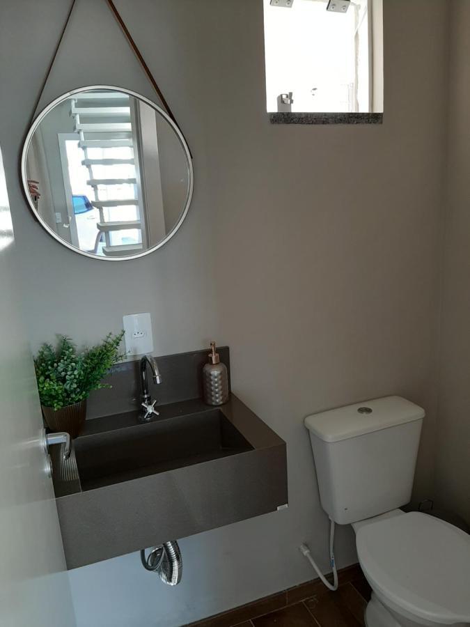Excelente Sobrado Confortavel No Centro De Tijucas Proximo As Praias Exterior foto
